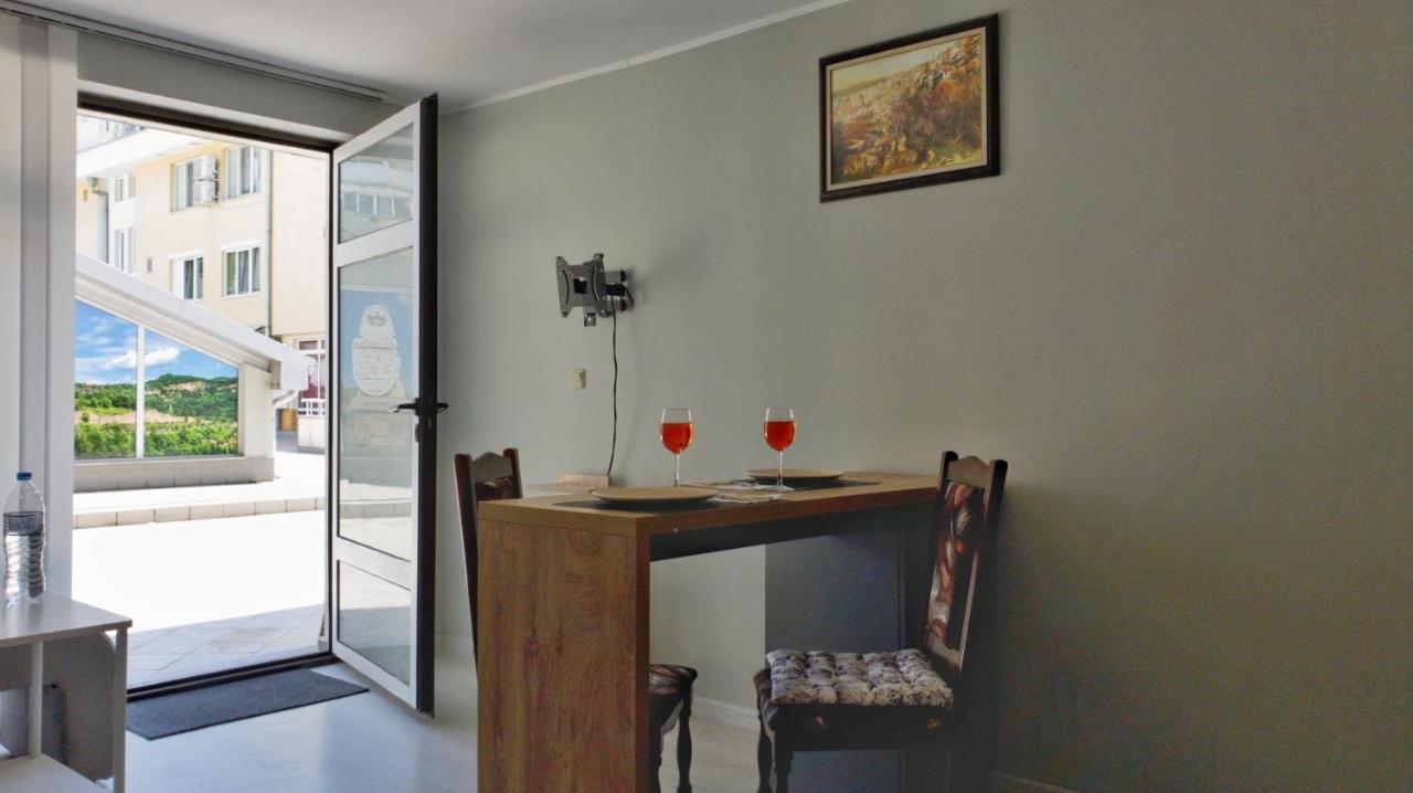 וליקו טורנובו Cozy Studio Near The Park With Huge Verandah. מראה חיצוני תמונה